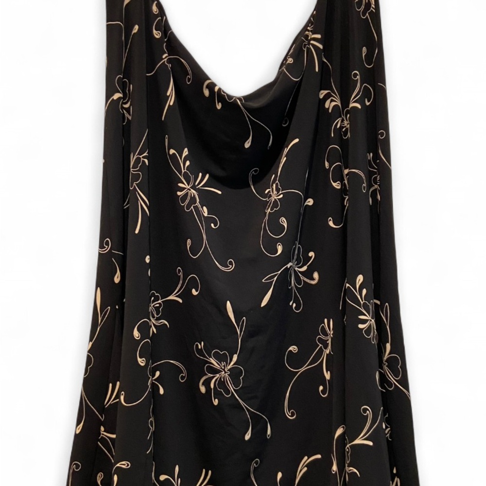 Women’s Apostrophe Black and Cream Floral Patterned Skirt